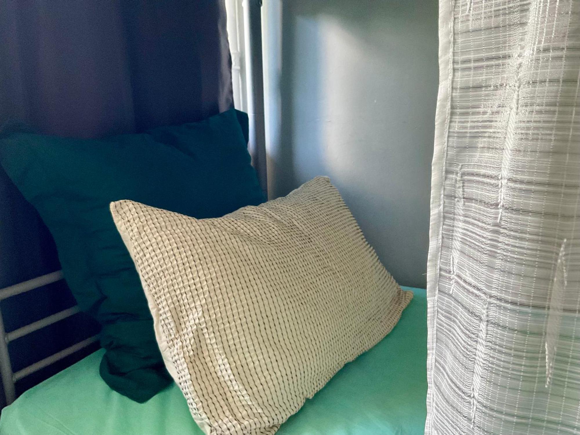 Female-Dortoir Femme -Dorm Shared Room Paris 博比尼 外观 照片