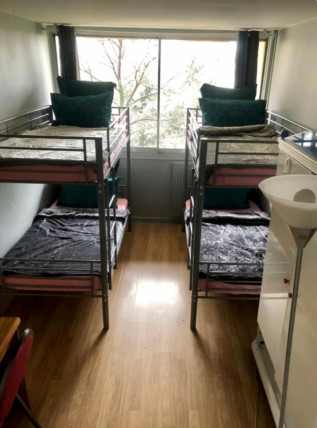 Female-Dortoir Femme -Dorm Shared Room Paris 博比尼 外观 照片
